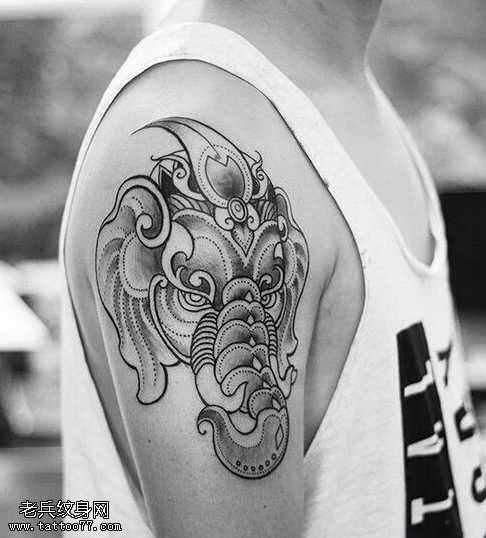 胳膊点刺大象纹身图案