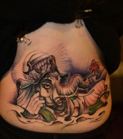 传统象神腰部纹身图案