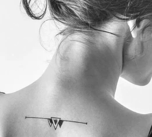 女生后背唯美的纹身图案大全