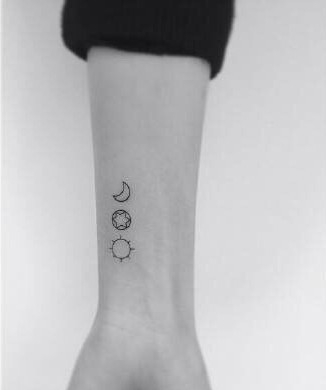 手踝上的小清新纹身图案大全