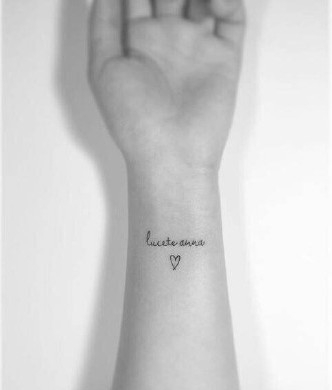 手踝上的小清新纹身图案大全