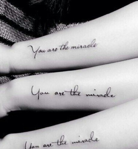 一个像夏天一个像秋天 闺蜜纹身缩略频道推荐图