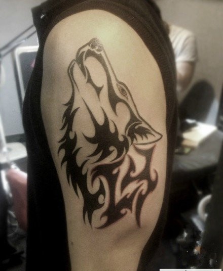 男士超帅气的一组狼图腾纹身图案