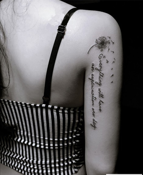 超唯美有意境的蒲公英女生纹身图案