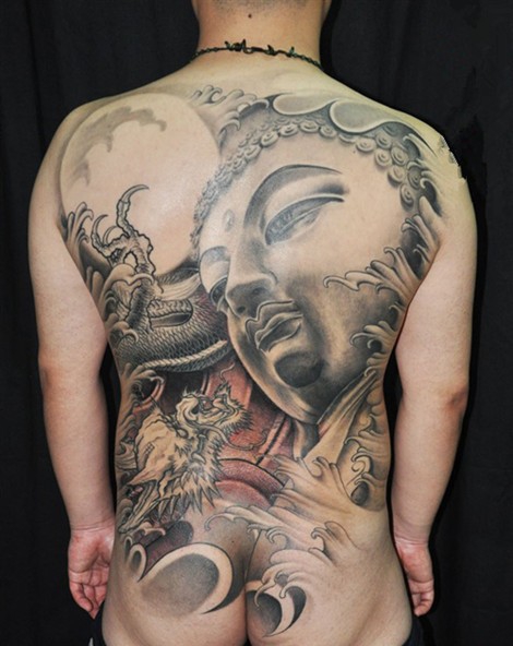 传统经典的满背佛纹身