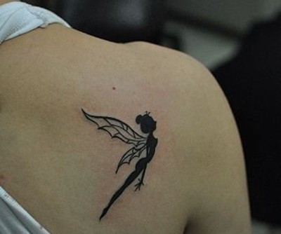 俏皮可爱的小精灵纹身图案