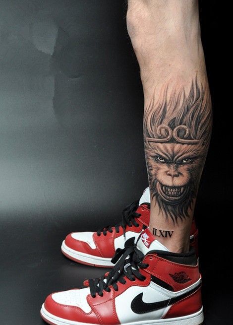 腿部霸气凶悍的斗战胜佛孙悟空纹身