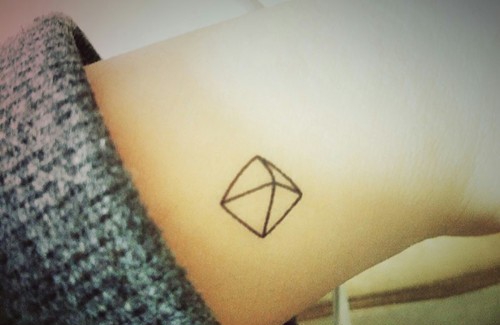简单干净的几何纹身图案