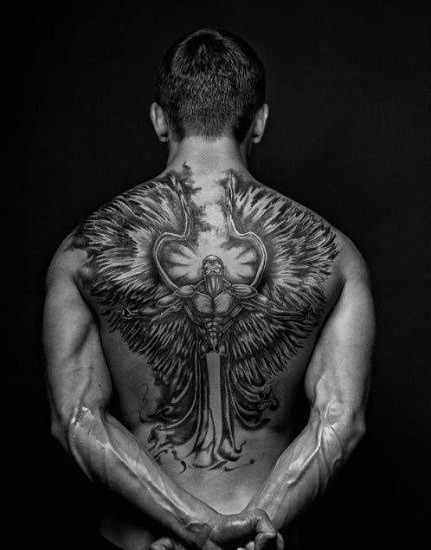 性感的欧美式后背天使纹身