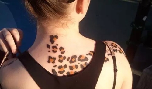 性感野性的豹纹妹子