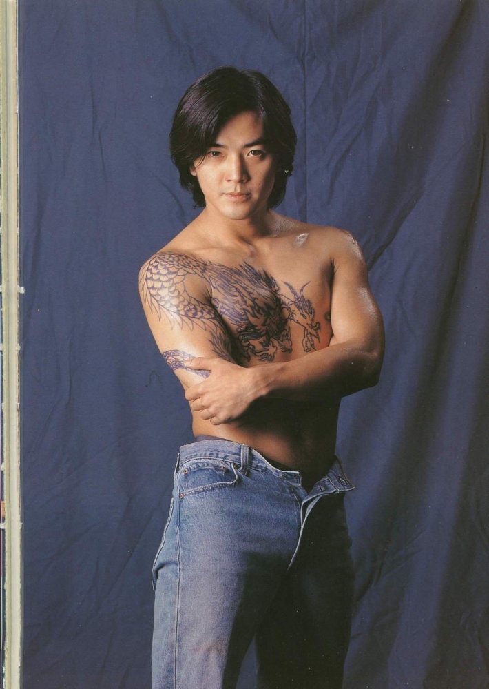 古惑仔陈浩南过肩龙纹身