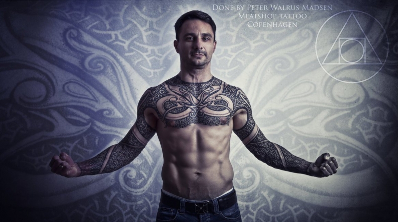 超帅气的海盗护甲纹身