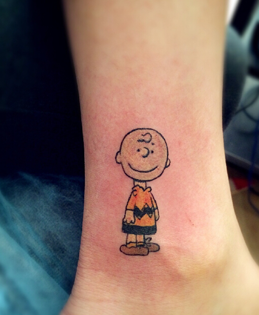 脚踝史努比查理布朗纹身图案