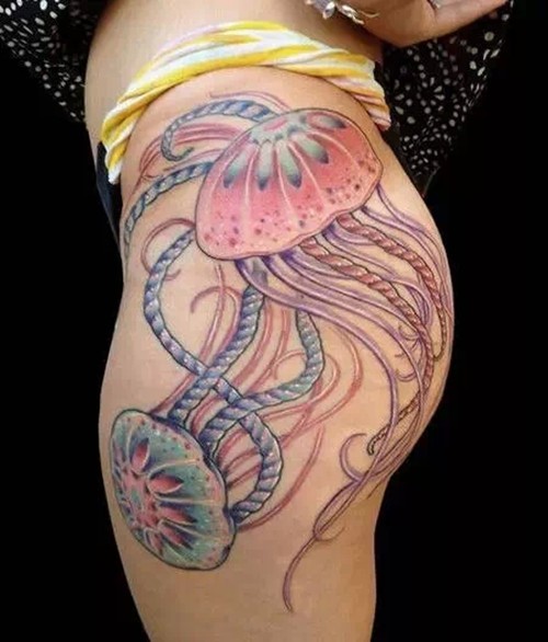 女性臀部好看的水母纹身