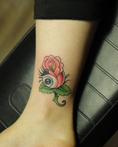 女生脚裸花眼睛纹身图案