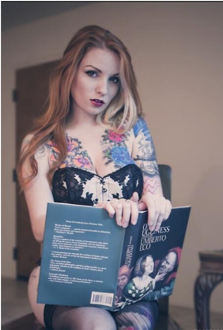 美丽如花漂亮迷人国外美女典型前卫纹