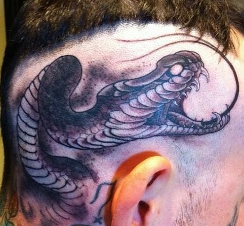 狂野头部时尚纹身