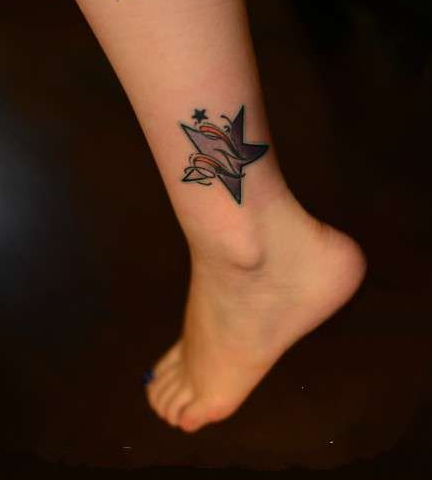 小流星脚踝时尚纹身