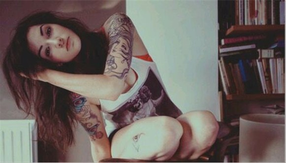 欧美女生手臂肖像另类欧美纹身