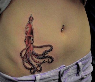 美女小腹可爱小鱿鱼纹身图案