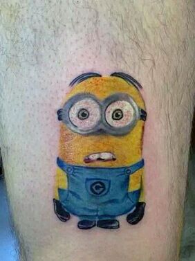 可爱发呆的小黄人纹身图案