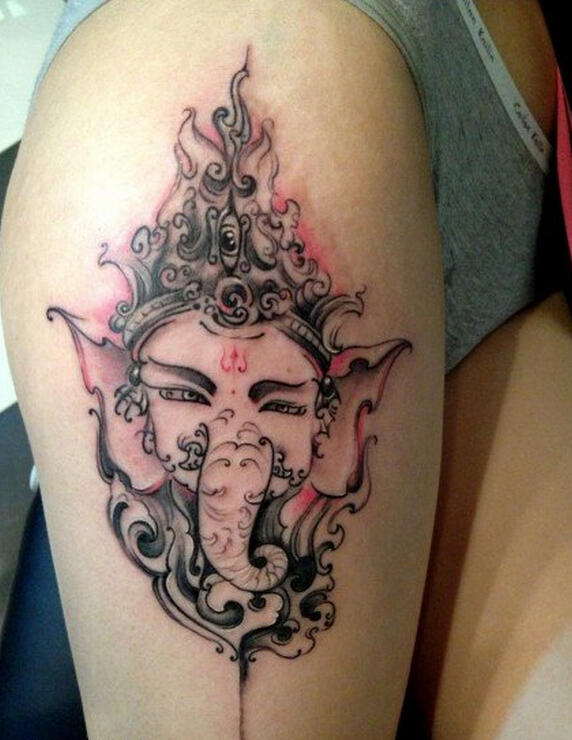 腿部彩色象神纹身图案