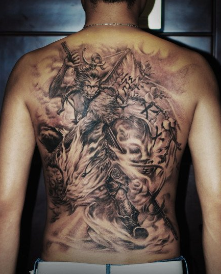 威风霸气战斗圣佛纹身图案