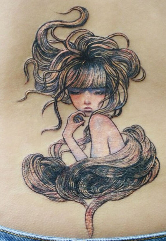 腰部彩色女郎纹身图案