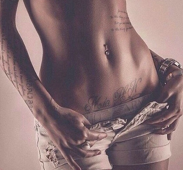 细腰黑美人几个部位英文纹身更加漂亮