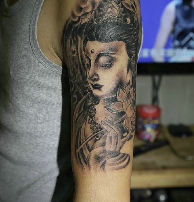 80后男士都喜爱的手臂图腾纹身