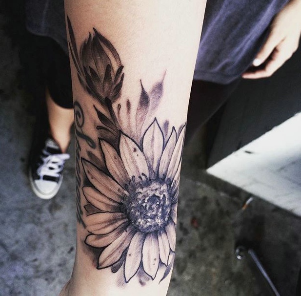 非常棒的百看不厌手臂个性纹身