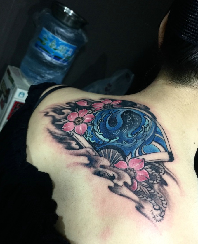 丰富多彩的个性图腾刺青