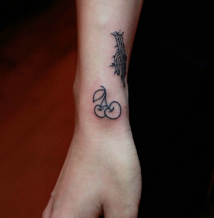 十分耐看的个性手臂图腾刺青