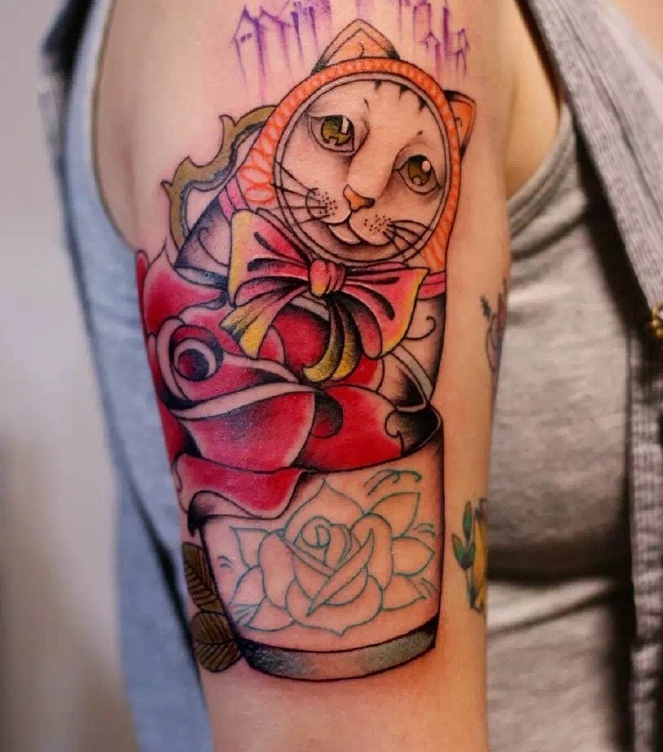 一组五颜六色的时尚图腾纹身