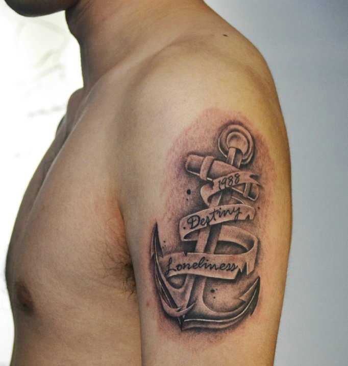 年轻人最适合不过的手臂图腾纹身