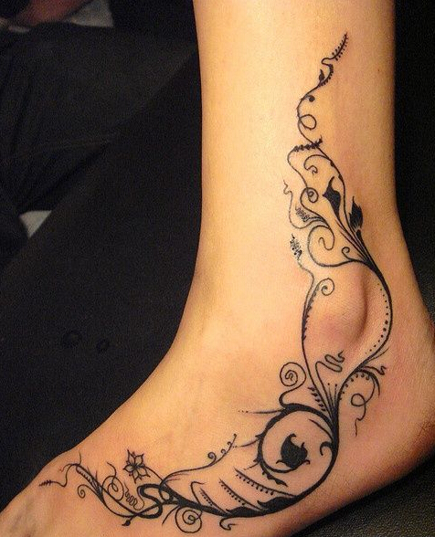 脚踝上好看的藤蔓纹身图案大全