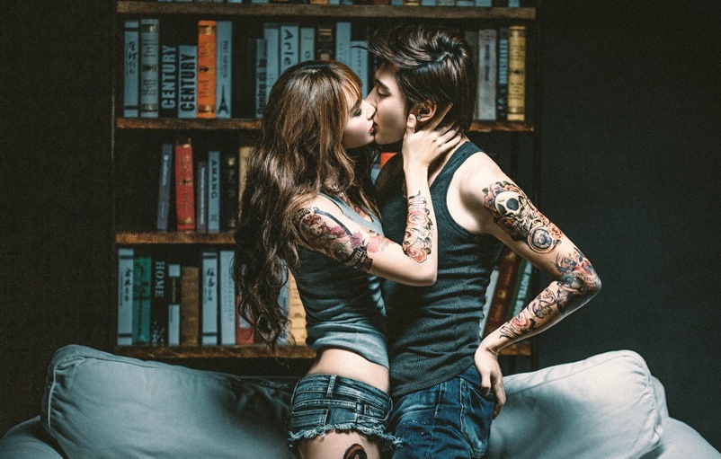 有情人终成眷属的时尚情侣纹身