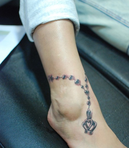 脚部漂亮的小清新脚链纹身
