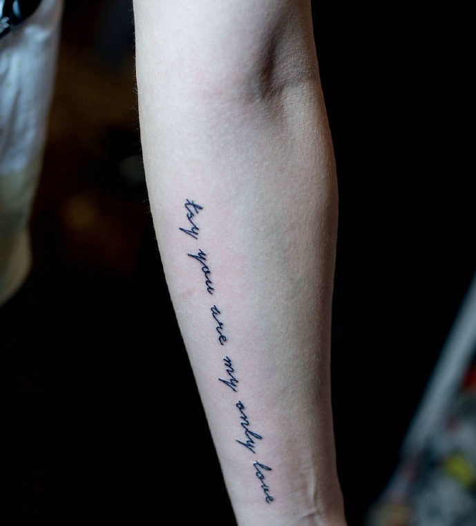 永不脱落的简单英文单词纹身