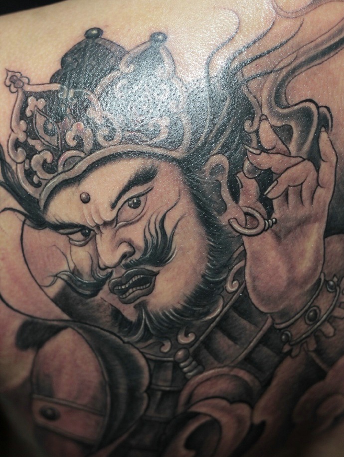 一组风格完全不同的图腾刺青