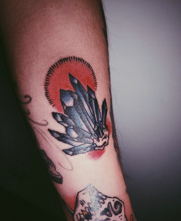 风格不一的几款手臂小图腾刺青