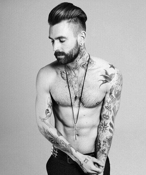 外国明星有着与众不同的图腾纹身