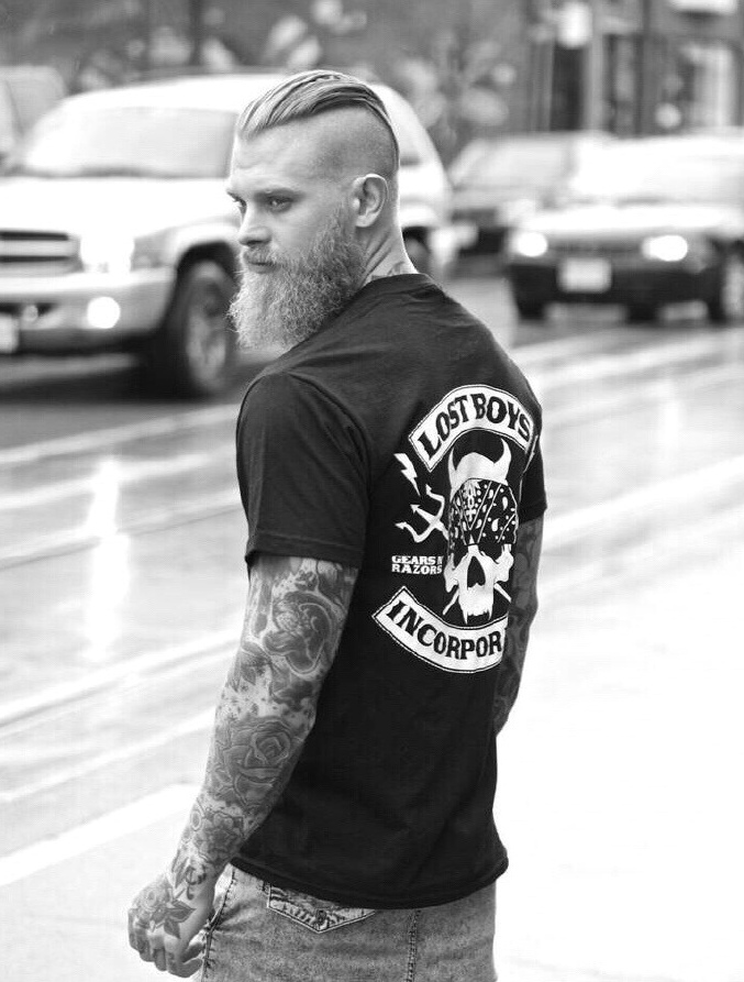 外国明星有着与众不同的图腾纹身