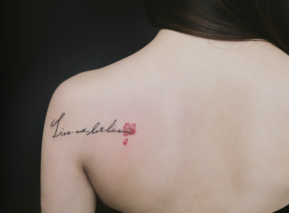 让你更加性感的几款小清新英文刺青