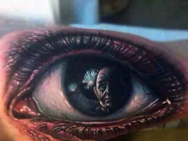 震撼人心的逼真3d眼球刺青