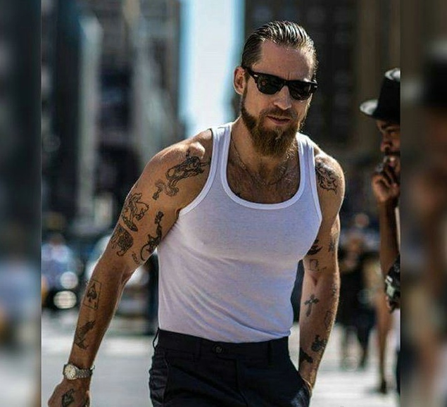 明星就该有的帅气图腾刺青