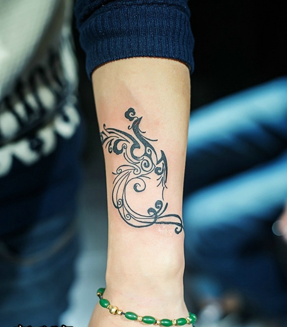 一组简单创意的手臂小图腾纹身