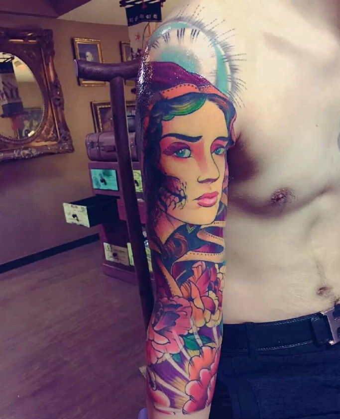 一枚精致的美女肖像手臂纹身图案