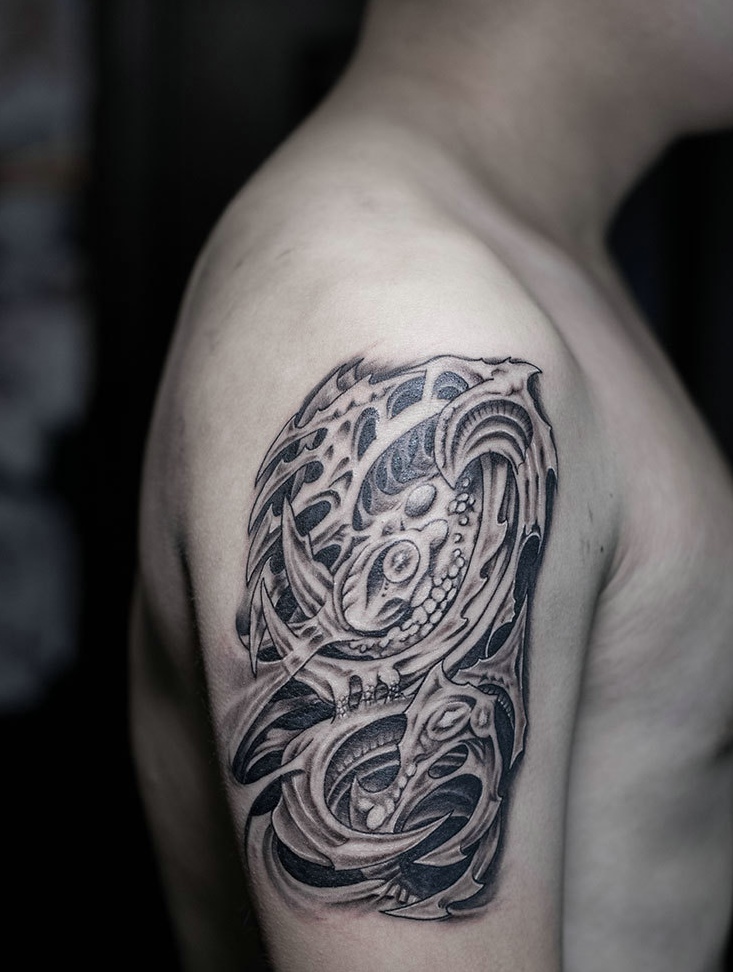 大臂黑白图腾纹身图案魅力绽放
