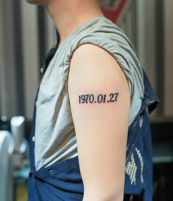 个性不一的大臂图腾纹身图案